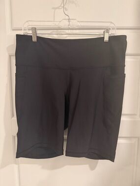Old Navy Black High-Rise Bike Shorts with Side Pockets XL